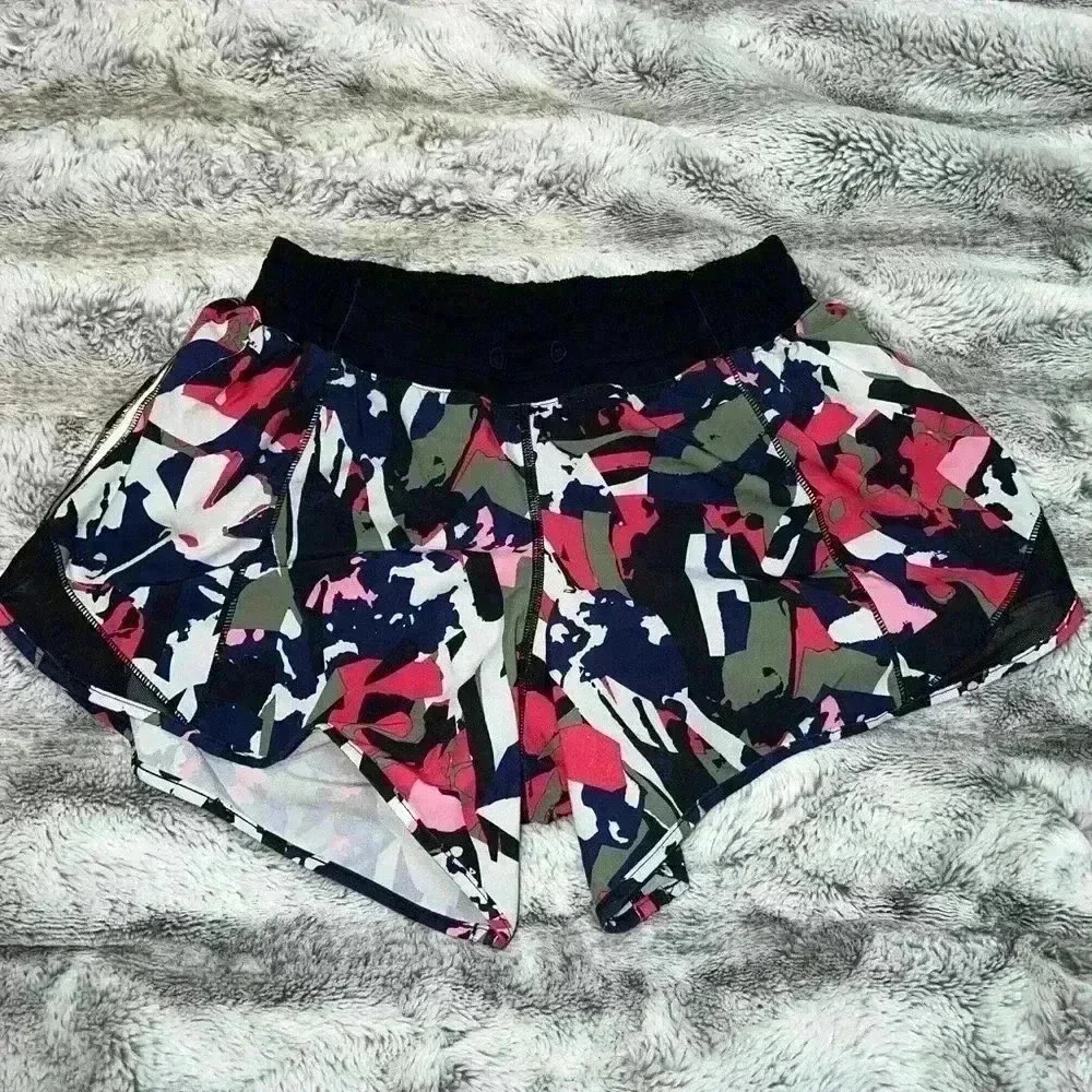 Lululemon 4” shorts